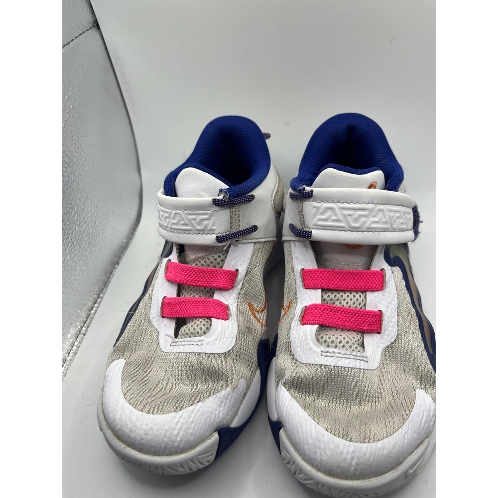 Nike Kyrie Flytrap IV Kids Size 13C Basketball Shoes‎ White Pink Blue